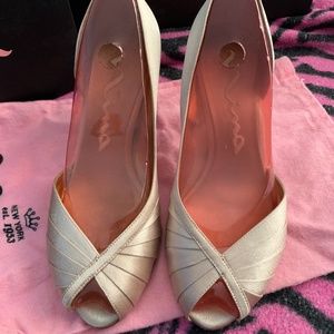 Nina - Fleur Gold Royal Statin Heels